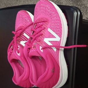 Brand New! New Balance size 6.5 sneakers